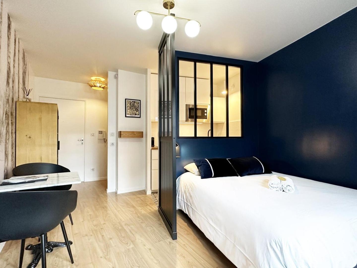 C Le 15 - Studio Cosy Avec Parking Chartres Ngoại thất bức ảnh